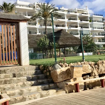 Mi Capricho 170 Beachfront Apartment