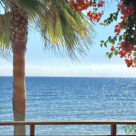 Mi Capricho 170 Beachfront Apartament Sitio de Calahonda