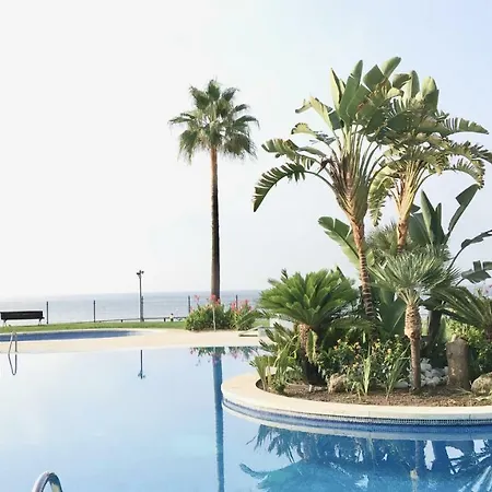 Mi Capricho 170 Beachfront Apartament *